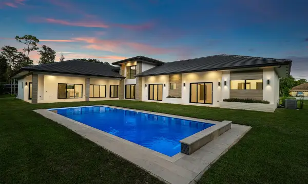 14817 Paddock Drive, Wellington, FL 33414
