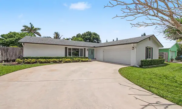 126 Chapel Lane, Tequesta, FL 33469