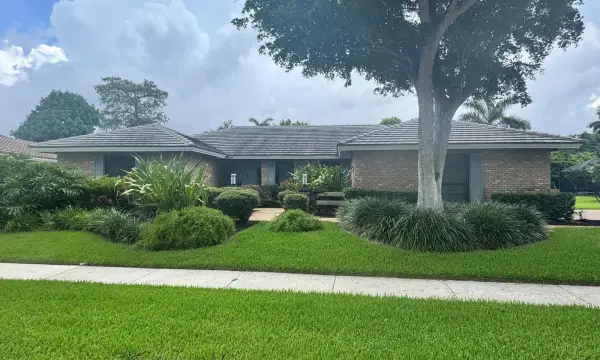6857 Viento Way, Boca Raton, FL 33433