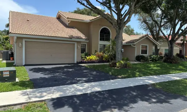 3145 Peachtree Way, Davie, FL 33328