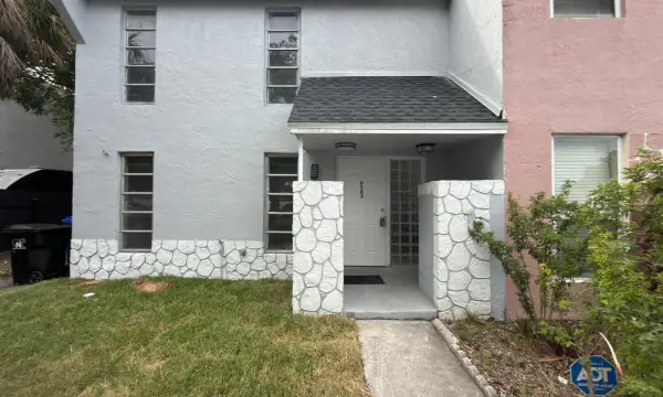 6583 Boulevard Of Champions, North Lauderdale, FL 33068