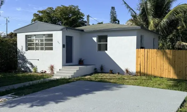 2745 Funston Street, Hollywood, FL 33020