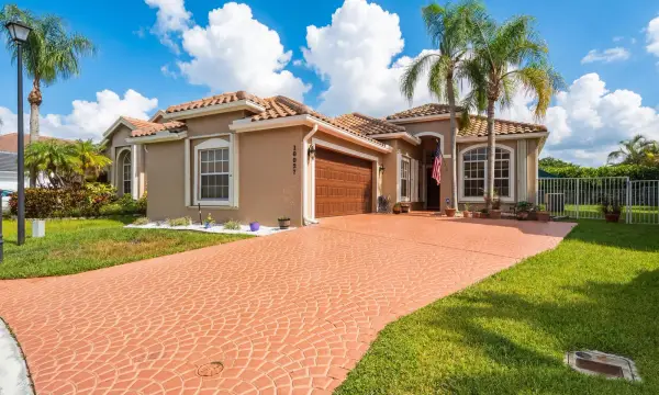 10827 La Salinas Circle, Boca Raton, FL 33428