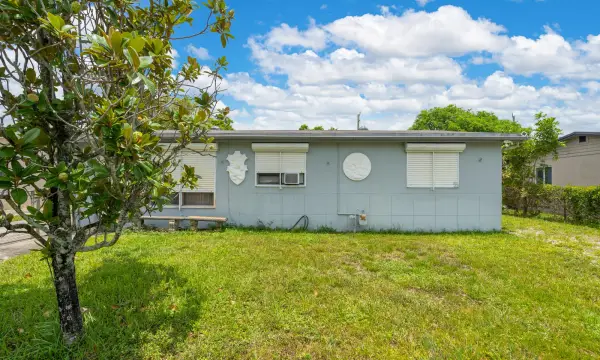7831 NW 30th Street, Hollywood, FL 33024