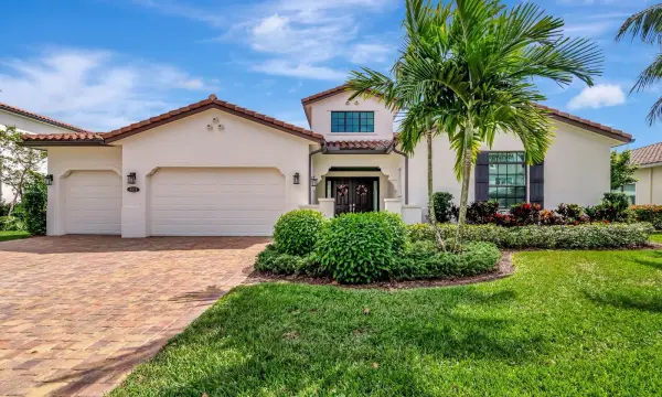 8212 Grand Prix Lane, Boynton Beach, FL 33472