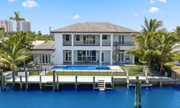1200 Bimini Lane, Singer Island, FL 33404