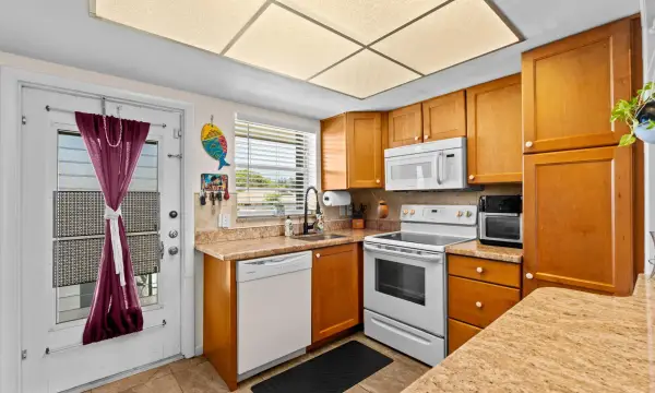 312 NE 17th Avenue 203, Boynton Beach, FL 33435
