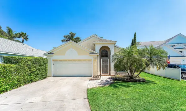 29 Swallow Drive, Boynton Beach, FL 33436
