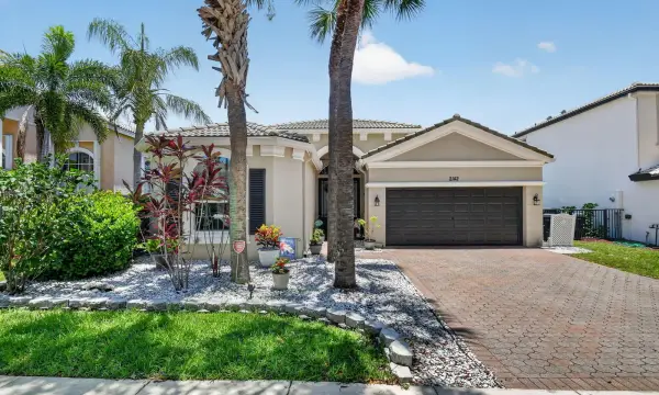 2142 Balsan Way, Wellington, FL 33414