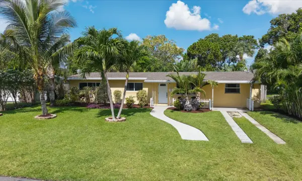 925 NE 25th Avenue, Pompano Beach, FL 33062