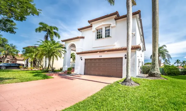 18438 NW 11th Street, Pembroke Pines, FL 33029