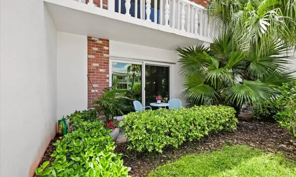 4501 S Ocean Boulevard F2, South Palm Beach, FL 33480