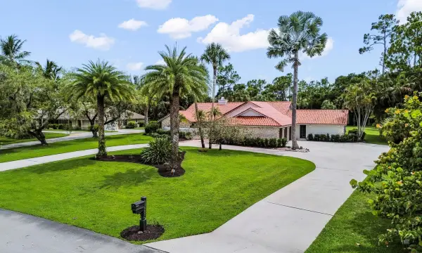 13067 Doubletree Circle, Wellington, FL 33414