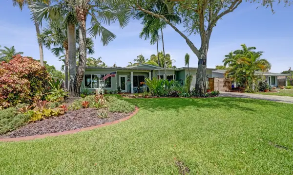 4781 NE 16th Avenue, Oakland Park, FL 33334