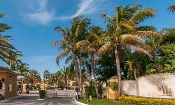 9620 NW 2nd Street 7-201, Pembroke Pines, FL 33024