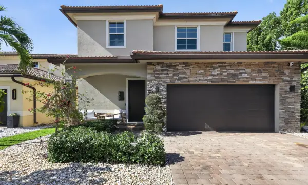 7050 Limestone Cay Road, Limestone Creek, FL 33458