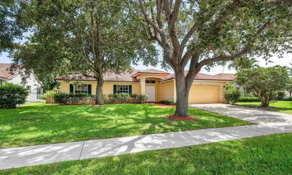 4824 S Lee Road, Delray Beach, FL 33445