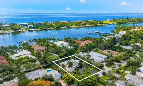 1386 S Atlantic Drive, Lantana, FL 33462