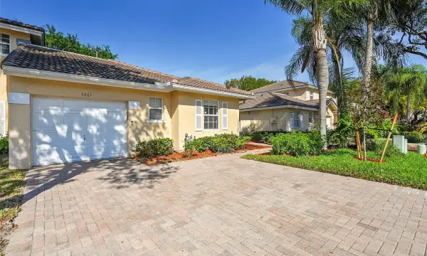 5361 NW 90th Avenue, Sunrise, FL 33351