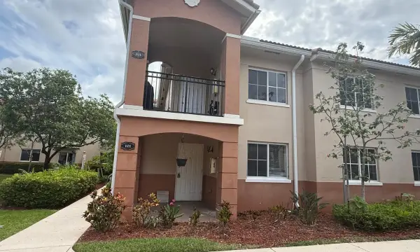 3481 Briar Bay Boulevard 101, West Palm Beach, FL 33411