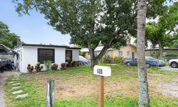 608 NW 15th Avenue, Pompano Beach, FL 33069