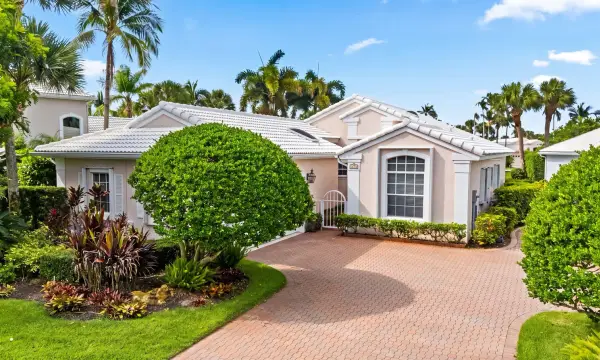 3878 N Longview Drive, Jupiter, FL 33477