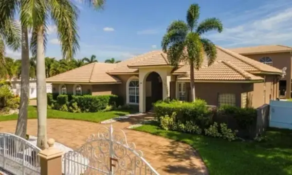 423 NE 3rd Street, Pompano Beach, FL 33060
