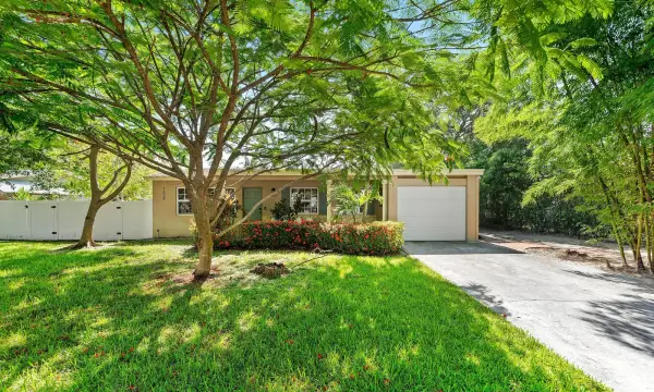 1638 NE 3rd Avenue, Delray Beach, FL 33444