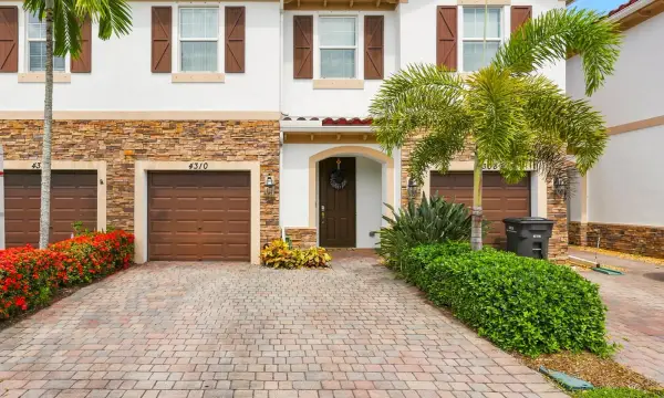 4310 Chalmers Lane, West Palm Beach, FL 33417