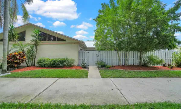 8850 Ranta Court D, Boynton Beach, FL 33436
