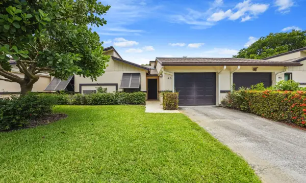 9 Ridge Pointe Drive D, Boynton Beach, FL 33435