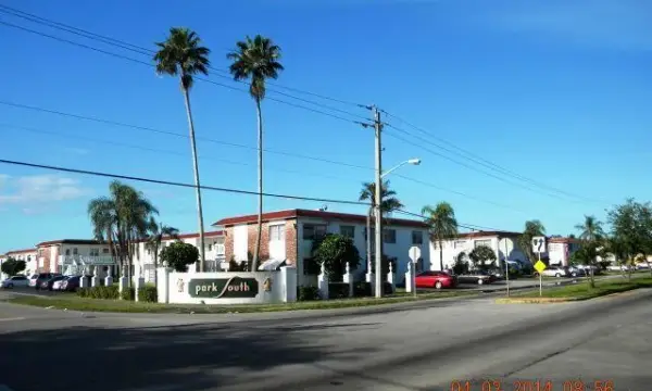 1300 NW 43rd Terrace 201, Lauderhill, FL 33313