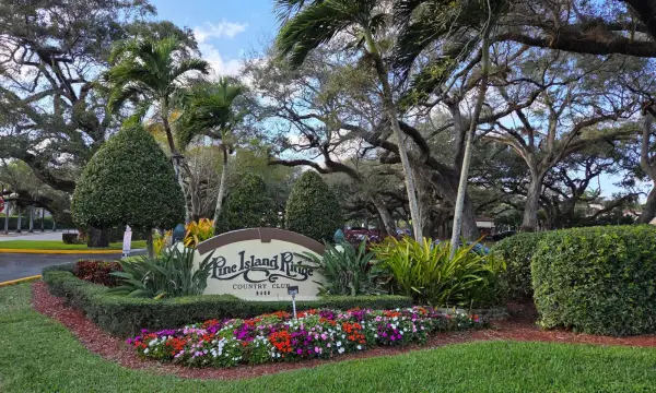 9441 Evergreen Place 105, Davie, FL 33324