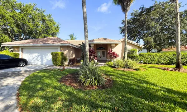 10884 Paso Fino Drive, Lake Worth, FL 33449