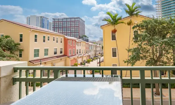 403 S Sapodilla Avenue 207, West Palm Beach, FL 33401
