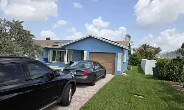 8111 NW 100th Terrace NW, Tamarac, FL 33321