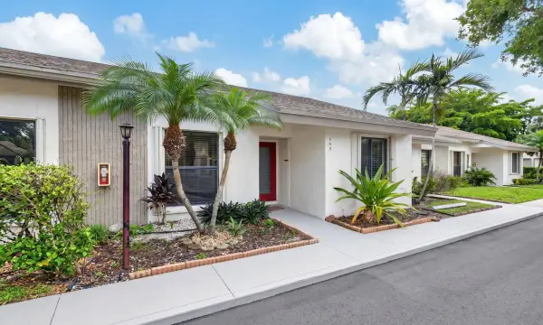 3076 S Oakland Forest Drive 503, Oakland Park, FL 33309