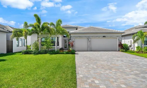 9850 Evergreen Woods Lane, Boynton Beach, FL 33473