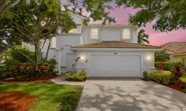 5866 Bay Hill Circle, Lake Worth, FL 33463
