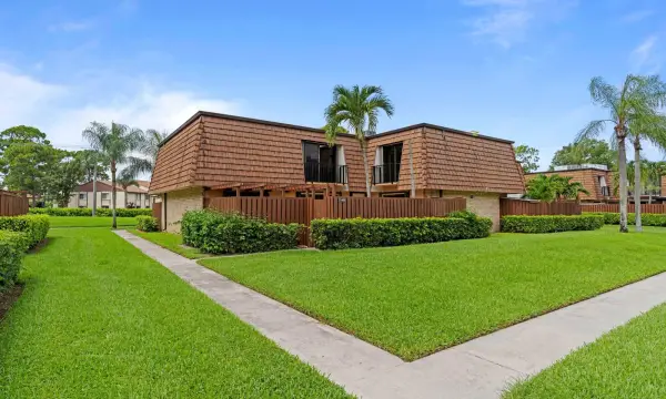 1405 14th Lane, Greenacres, FL 33463