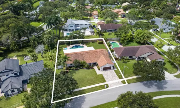 20250 NW 5th Street, Pembroke Pines, FL 33029