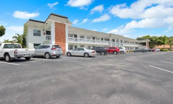 10000 Meridian Way N 15, Palm Beach Gardens, FL 33410