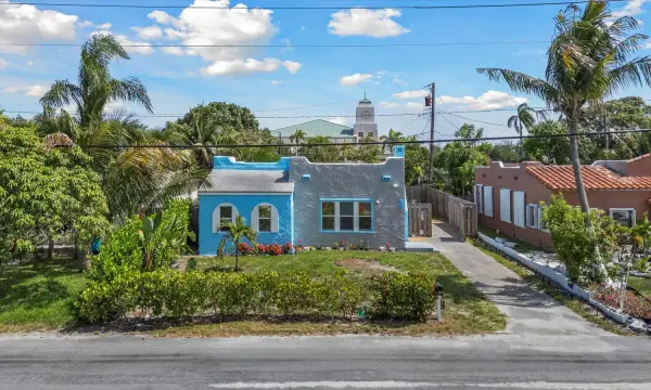 120 NW 4th Avenue, Boynton Beach, FL 33435