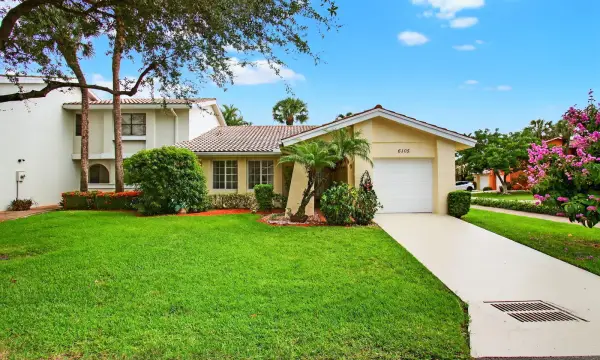 6105 Via Laguna Lane, Boca Raton, FL 33433