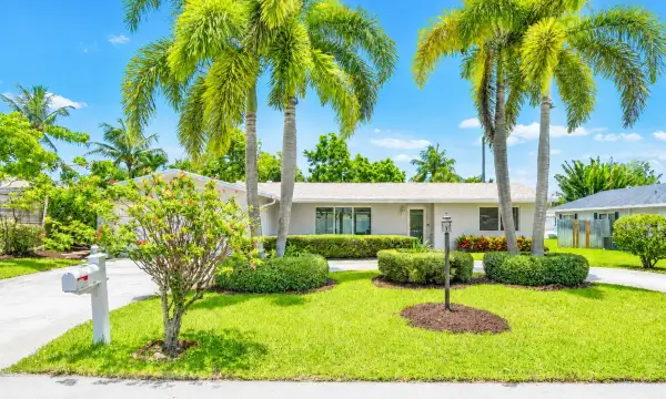 723 SW 27th Terrace, Boynton Beach, FL 33435