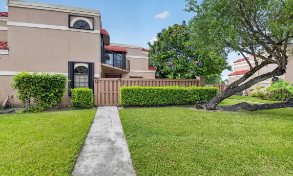 8230 Severn Drive A, Boca Raton, FL 33433