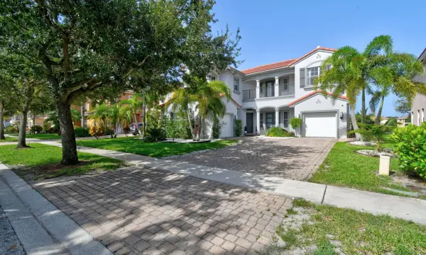 700 Cresta Circle, West Palm Beach, FL 33413