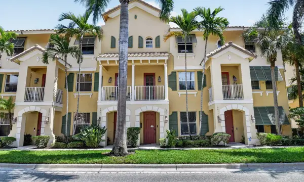 1859 Vía Granada, Boynton Beach, FL 33426