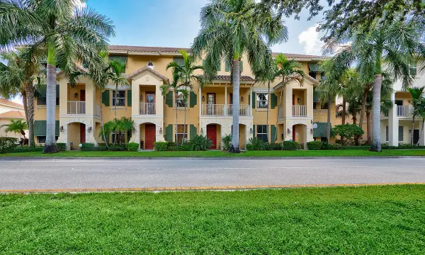 1859 Vía Granada, Boynton Beach, FL 33426