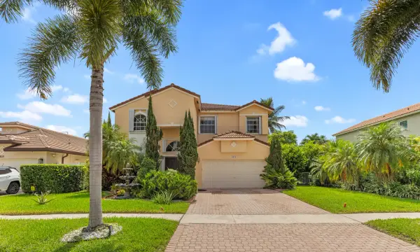 1021 NW 185th Avenue, Pembroke Pines, FL 33029